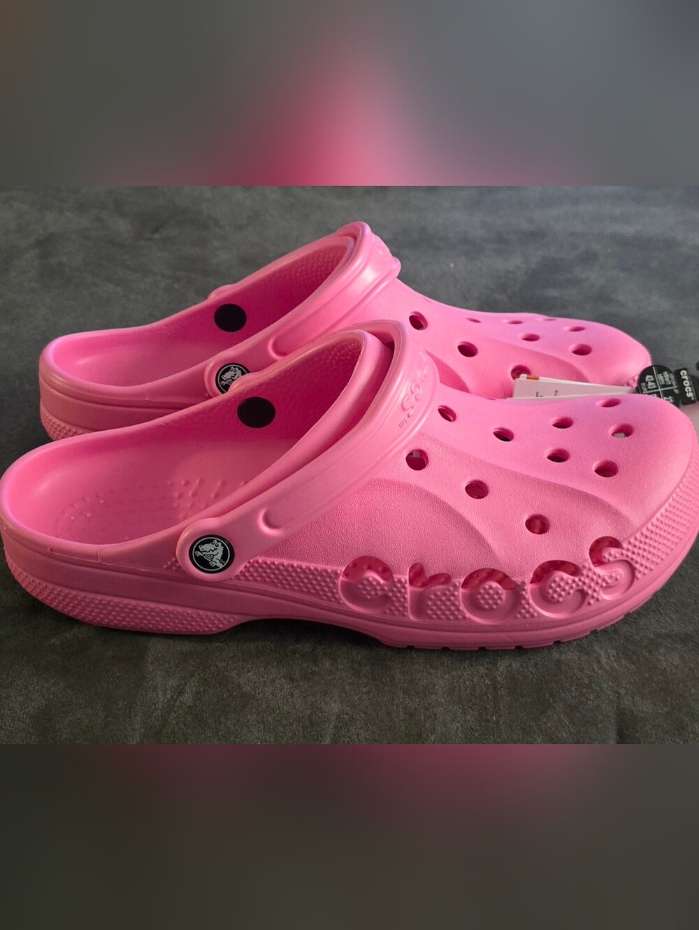 Crocs Womens 9 / 11 Mens Baya Clogs featuring the signature side branding.
